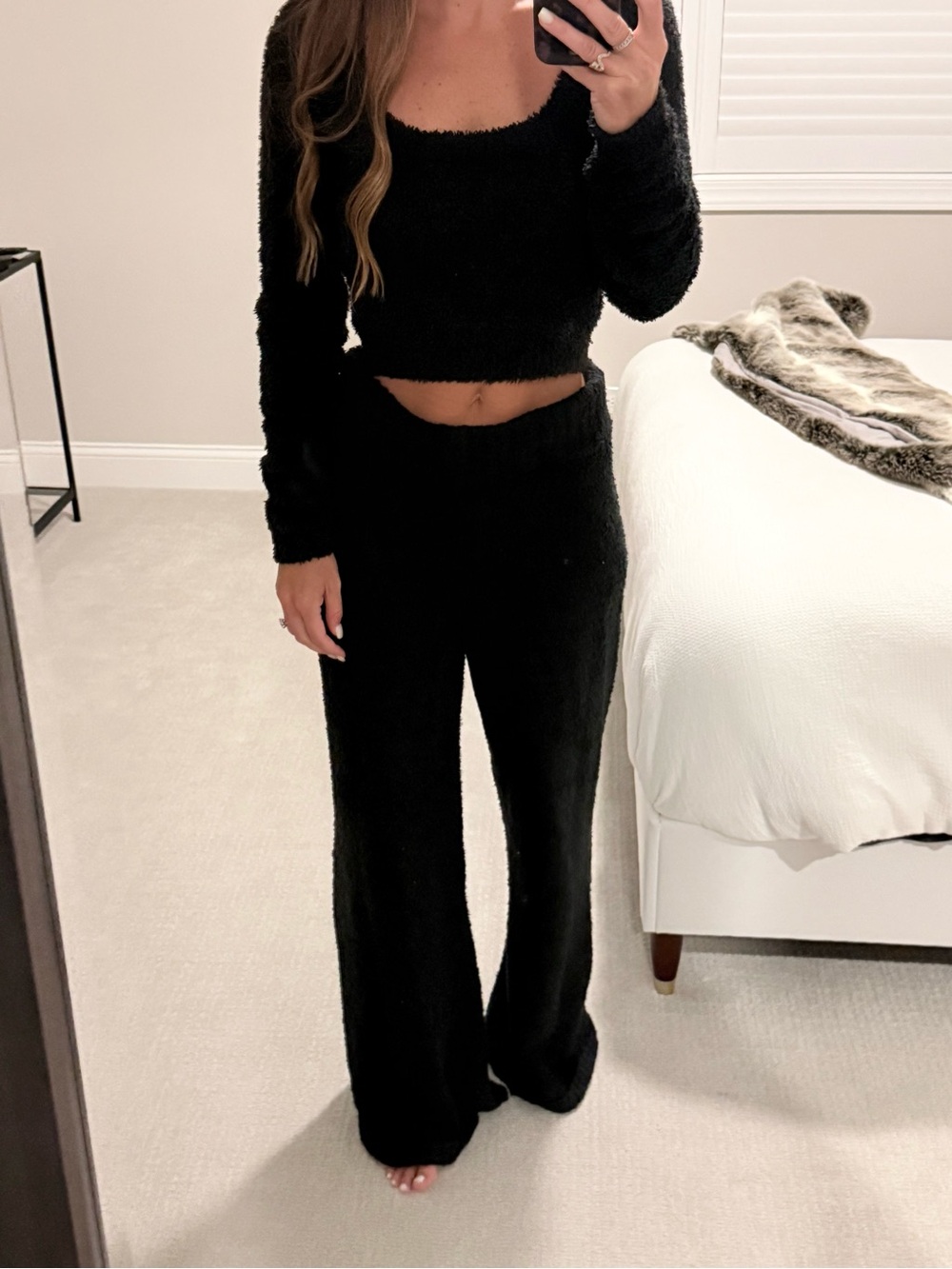SKIMS Women’s 3-Piece Black Onyx Sherpa Loungewear Set